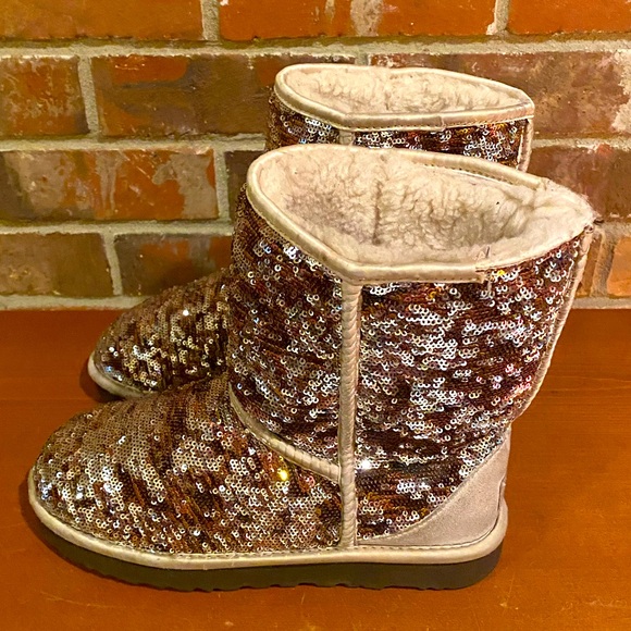 UGG GOLD SEQUIN BOOT - Picture 2 of 7